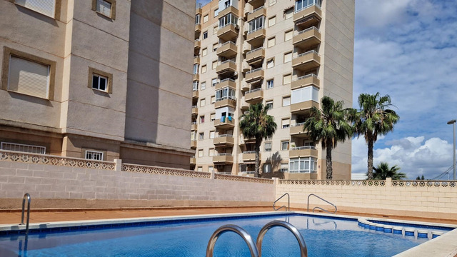 One bedroom apartment on the beach in Torrevieja - 12