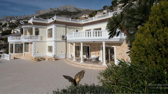 Luxury villa in the picturesque town of Altea - 2